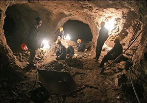 فعالیت یک هزار و ۸۶۰ نفر در معادن چهارمحال و بختیاری