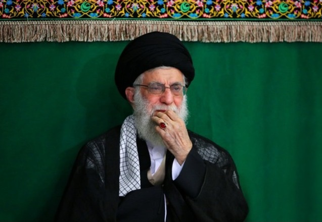 واکنش تأمل&zwnj;برانگیز امام علی(ع) به سوالی درباره ماجرای سقیفه +فیلم