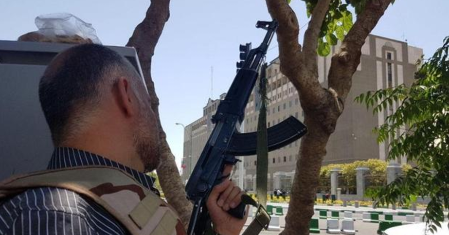 تروریست‌ها از کجا و چگونه به ساختمان مجلس حمله کردند؟+ تصاویر