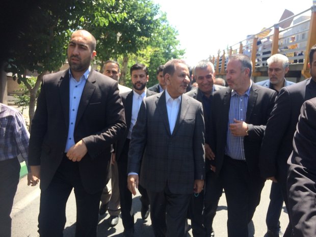 جهانگیری به جمع راهپیمایان روز قدس پیوست