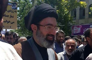 حجت&zwnj;الاسلام سید مجتبی خامنه&zwnj;ای فرزند رهبر انقلاب در راهپیمایی روز قدس حاضر شد +فیلم