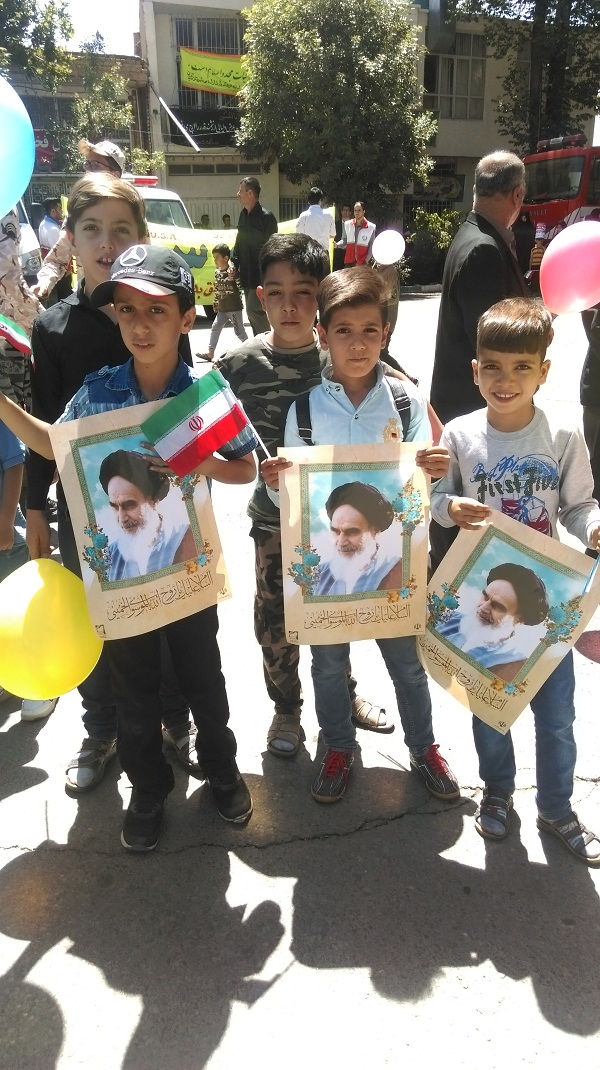 حضور پیر و جوان جلوه خاص راهپیمایی قدس ۹۷ در استان مرکزی + تصاویر حضور پیر و جوان جلوه خاص راهپیمایی قدس ۹۷ در استان مرکزی + تصاویر