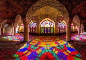 اجرای ویژه برنامه شب خاطره‌ها در مسجد رنگ و نور شیراز