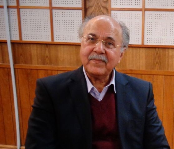 شعر سید حسن حسینی به انگلیسی ترجمه شد