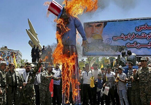 مردم ایران در راهپیمایی &laquo;روز قدس&raquo; امسال، شعار مرگ بر آمریکا را با صدای بلندتری فریاد زدند