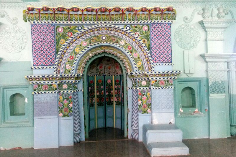 اسناد مربوط به دوران قاجار تا روی کار آمدن رضا شاه را در موزه اسناد خطی آبادا ببینید