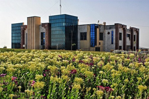 آسیب شناسی گرایش به تحصیل در دانشگاه&zwnj;های آسیای میانه و قفقازدر بین دانشجویان استان