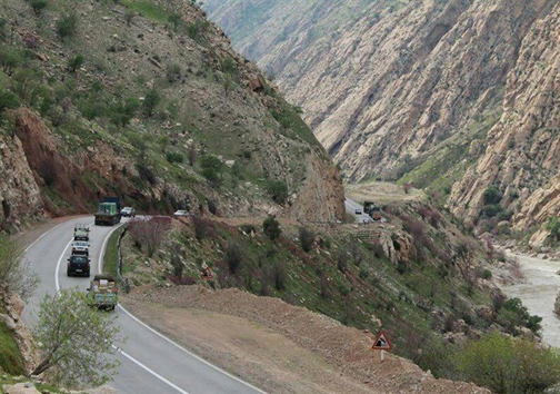 معلمان عشایری ناتوان در پرداخت عوارض آزادراه خرم&zwnj;آباد-پل زال/ 
