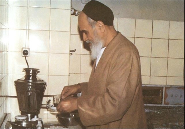 تصویر جعلی که این روزها به امام منتسب می&zwnj;کنند+سند