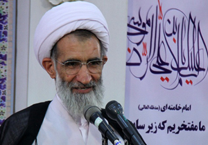 انقلابی&lrm;گری به معنای تعهد و دغدغه نسبت به انقلاب اسلامی است