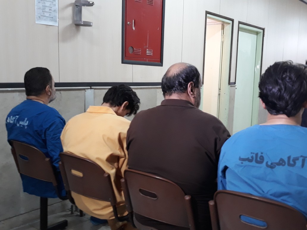سرقت به شیوه کف زنی و با عنوان جعلی پلیس از گردشگران خارجی + عکس