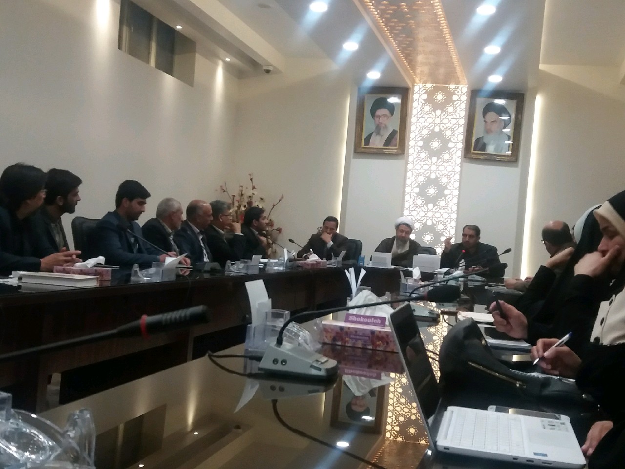 نشست نماینده ولی فقیه در استان و امام جمعه کرمان با اصحاب رسانه