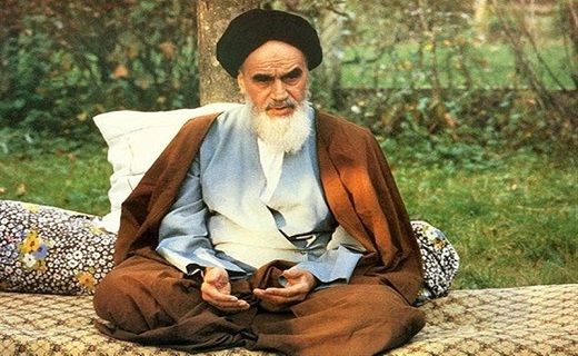 نحوه دعا خواندن امام خمینی(ره) در حرم ائمه (ع) چگونه بود؟