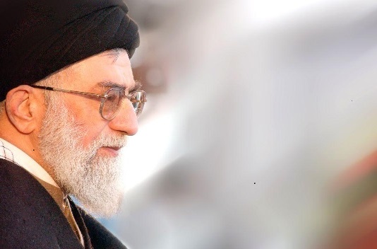 فیلمی کمیاب از حضور فرزند رهبر انقلاب در دوران دفاع مقدس