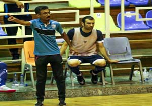 تمدید قرارداد سرمربی آذرخش و جذب دروازه بان جدید