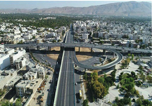 اعلام محدودیت ترافیکی در تقاطع معلم شیراز