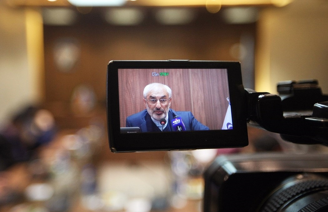 آخرین جزئیات از پرونده تحصیلی &laquo;حسین فریدون&raquo;/ اقدامات اخیر احمدی نژاد به صلاحش نیست/وضعیت پرونده ناظم متخلف مدرسه معین!