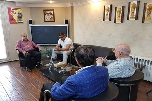 دیدار سرمربی و کاپیتان های اسبق تیم ملی فوتبال ایران با تاج