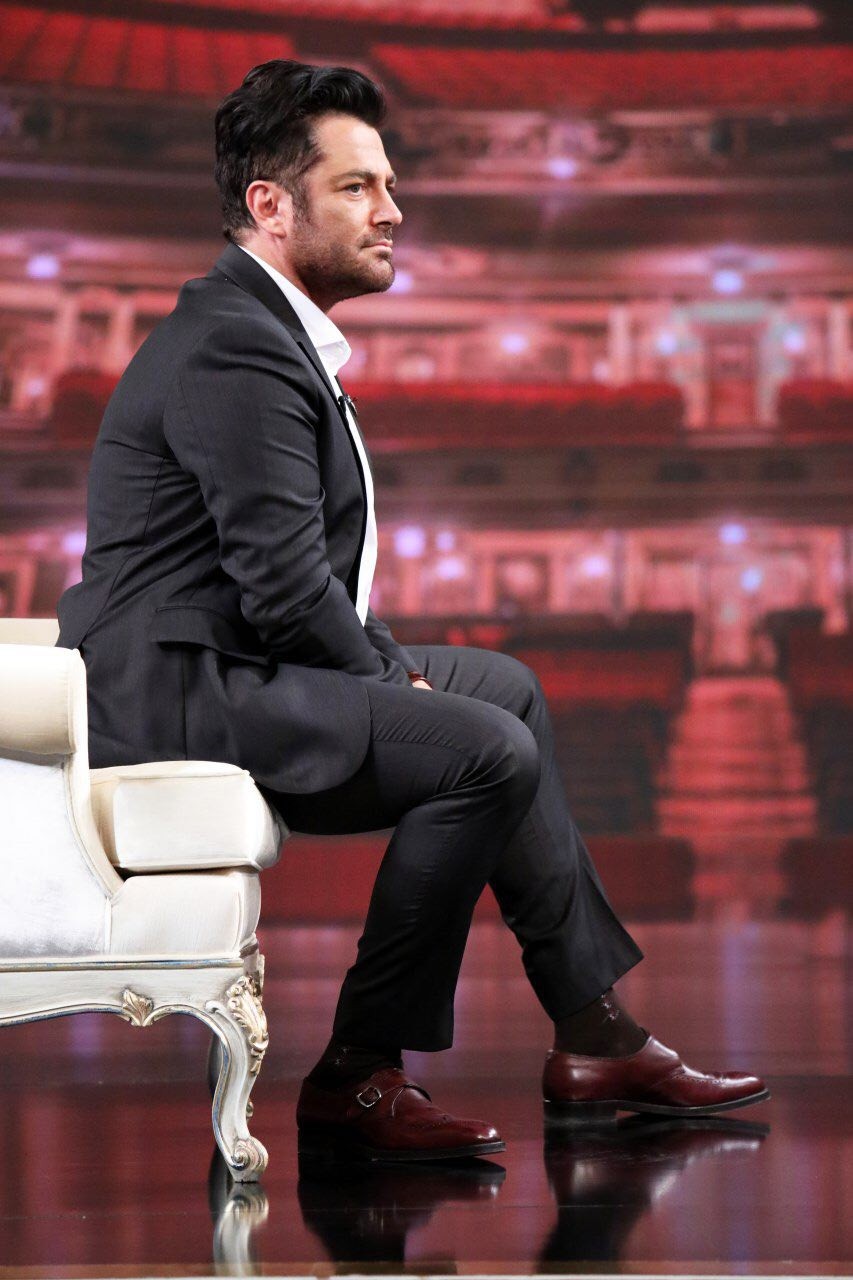 مسابقه ۱۰۰ میلیونی محمدرضا گلزار در تلویزیون/ وقتی سوپراستار سینما معارف درس می&zwnj;داد
