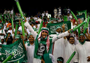 شادی طرفداران تیم ملی عربستان سعودی در هواپیما + فیلم