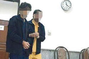 سارقان سابقه&zwnj;دار لوازم خودرو به هنگام خروج از پاتوقشان به دام افتادند + عکس