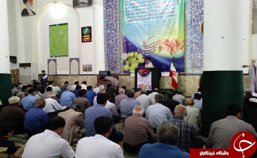اقامه نماز شکرانه یک ماه بندگی در استان یزد +تصاویر