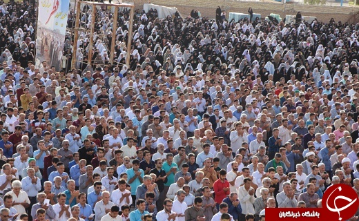 اقامه نماز شکرانه یک ماه بندگی در استان یزد +تصاویر