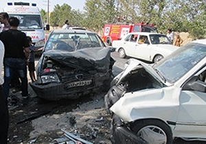 یک کشته براثر برخورد دو دستگاه خودروی سواری در اصفهان