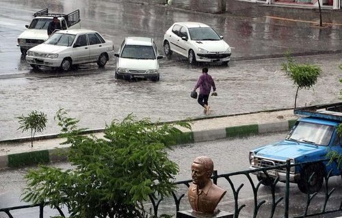 آبگرفتگی معابر شهری در ارومیه+ تصاویر&lrm;