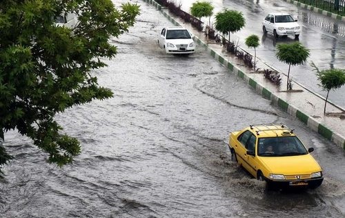 آبگرفتگی معابر شهری در ارومیه+ تصاویر&lrm;