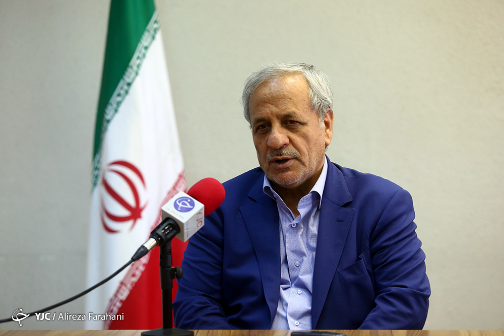 دهها جهانگیری برای انتخابات 1400 ریاست جمهوری می&zwnj;شناسم/ابطحی و امثال او دچار اشتباه استراتژیک هستند/ممکن است ناطق نوری از روحانی پرکارتر باشد!