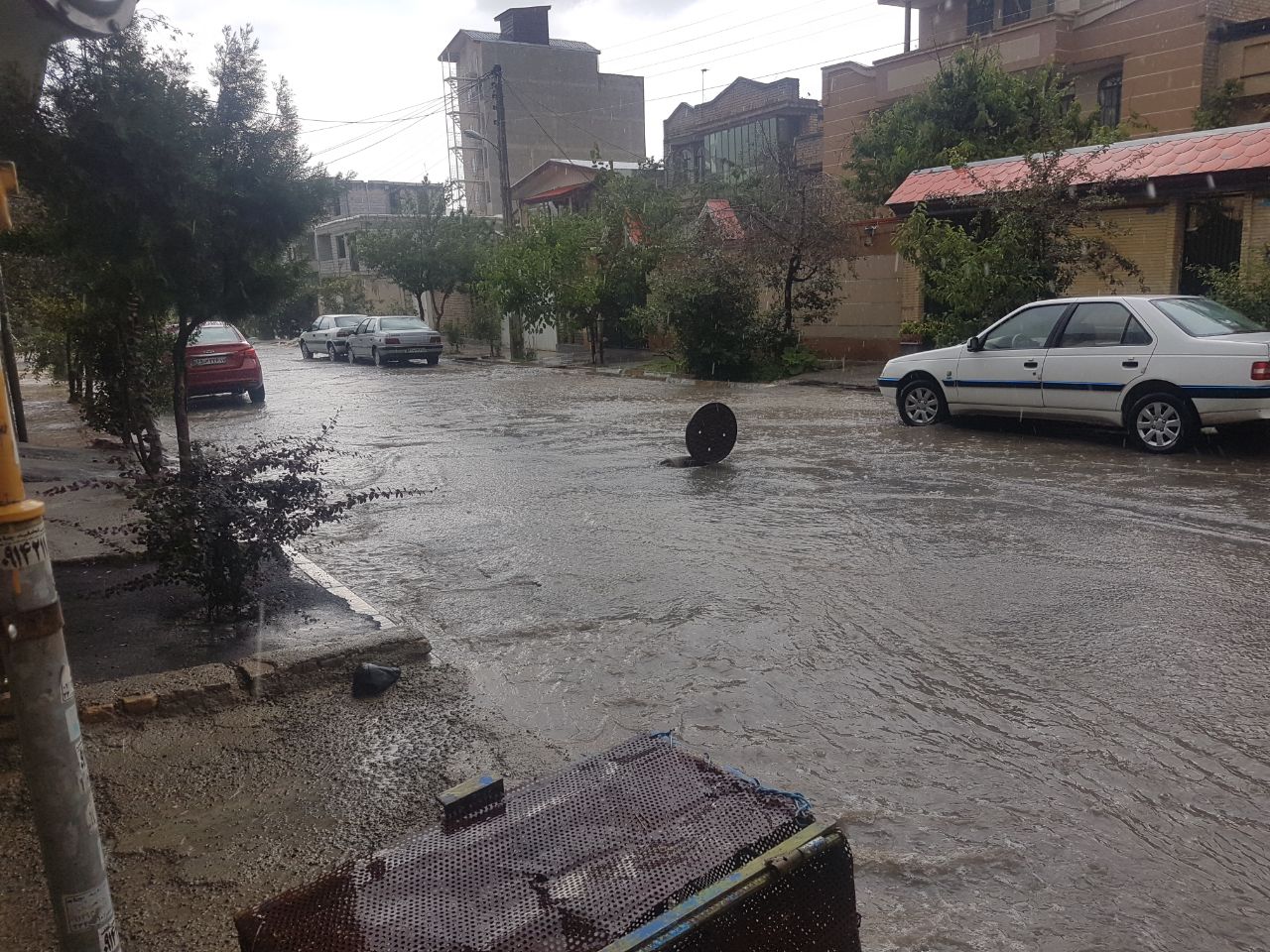 آبگرفتگی معابر شهری در آذربایجان غربی + تصاویر&lrm;