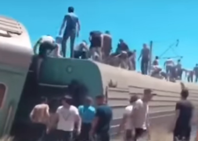 دستکم ۴ کشته و زخمی در پی سانحه خروج قطار از ریل در قزاقستان