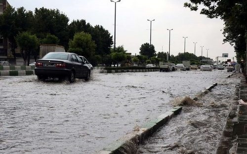 پیوستن ایران به جمع کشورهای تولید کننده ریل/درگیری مسلحانه اشرار با ماموران نیروی انتظامی/قتل کودک ۸ ساله به دست پدر/تلاش امدادگران هلال احمر برای یافتن مفقودان سیل اشکورات