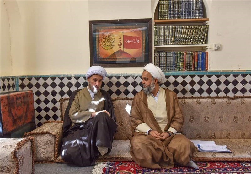 تقویت گردشگری دینی و زیارتی در شیراز/ سالانه ۱۵۰ هزار گردشگر خارجی به شیراز سفر می&zwnj;کند