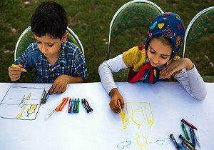 مسئله آب روی بوم نقاشی کودکان