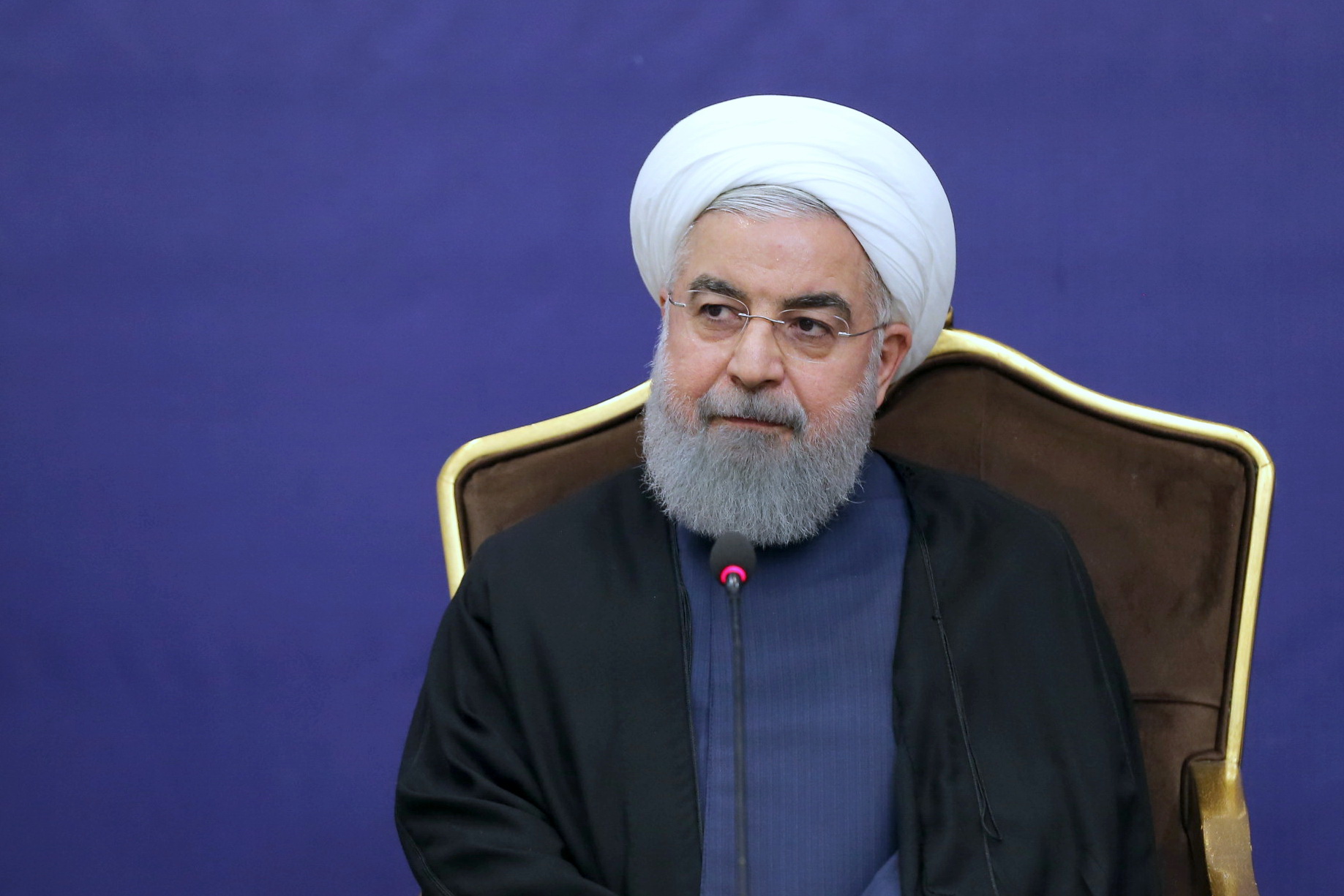 دولت برقراری عدالت در حقوق&zwnj;ها و رفع تبعیض در دریافت&zwnj;های شاغلین و بازنشسته&zwnj;ها را محقق کند