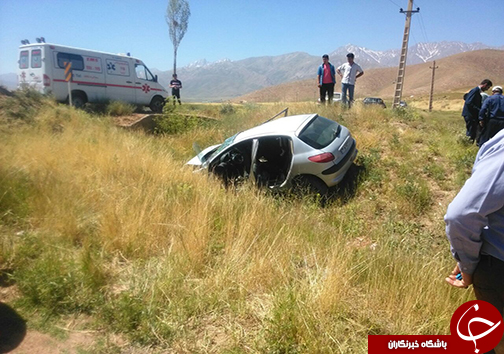 مصدومیت ۵ نفر بر اثر واژگونی خودرو در ازنا+تصاویر