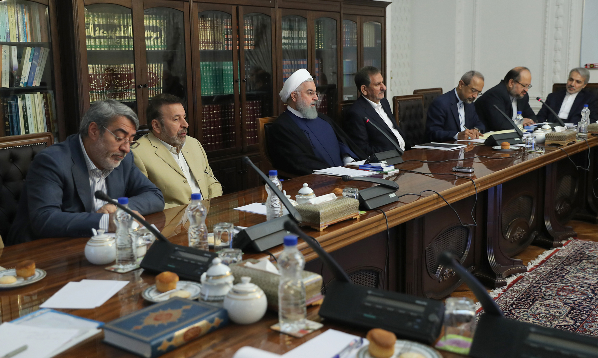 تولید و تامین کالا&zwnj;های اساسی مورد نیاز مردم، اولویت دولت است/سودجویان اقتصادی آماده برخورد قاطع مالیاتی باشند