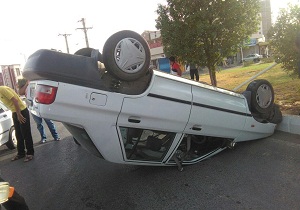 واژگونی خودرو پراید در اهواز