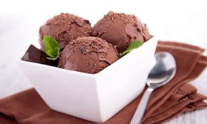 بستنی میوه&zwnj;ای مخلوط؛ دسر روز&zwnj;های تابستانی