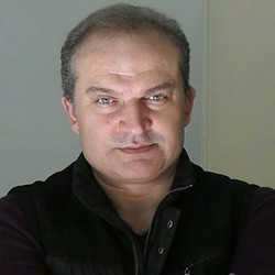 آقای بازیگر 30 سال پیش در یک تیم فوتبال + عکس