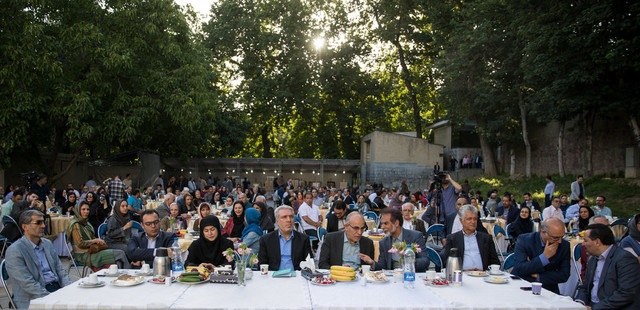 ضیافت عصرانه هنری در کاخ نیاوران