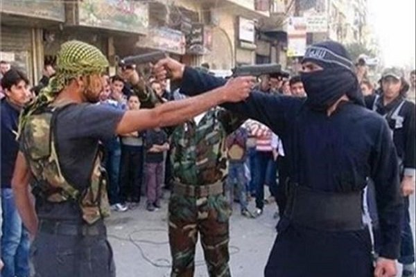 تروریست&zwnj;ها در حومه غربی &laquo;درعا&raquo; با یکدیگر درگیر شدند