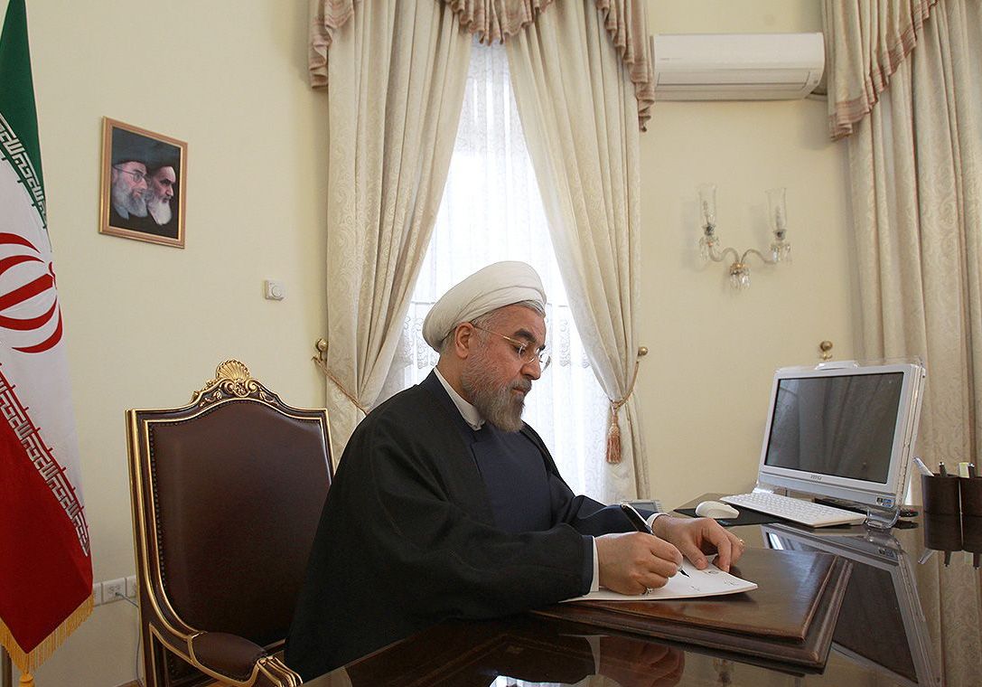 روحانی درگذشت حاجیه‏ خانم طوبی کوچیری مادر شهیدان کلانتری دزفولی را تسلیت گفت