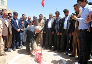 هنرستان ۱۲ کلاسه خیری در خانمیرزا کلنگ زنی شد