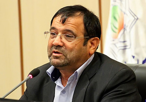 آب بزودی مشکل اول کشور خواهد شد/ لزوم تعیین تکلیف عضویت سپنتا نیکنام در شورای یزد