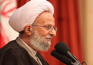انحراف دینی نتیجه ی فقر فرهنگی است/مذاکره ی بدون پیش شرط با آمریکا در ابتدای انقلاب محال بود