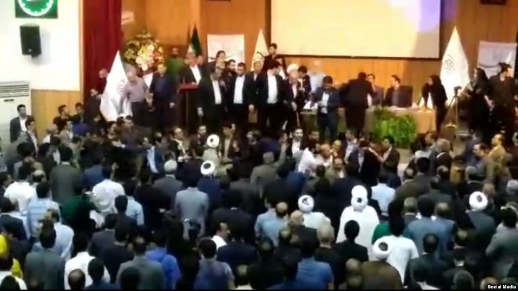 سرباز کردن زخم کهنه اختلاف در چپ مدعی!/ حواشی کنگره اعتماد ملی و پاسخ های پینگ پنگی