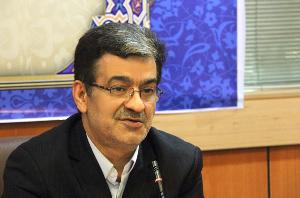 اهدای کتاب بین علاقمندان به کتاب و کتاب‌خوانی در گیلان